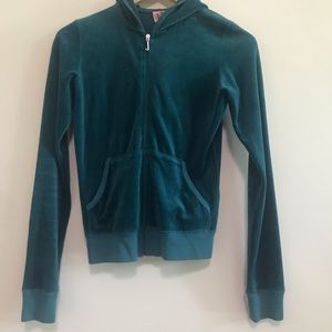 JUICY COUTURE SWEATER, WORN ONCE☝🏼 LIKE 🆕